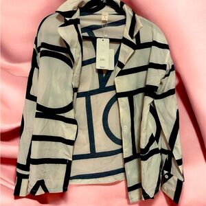 Navy blue and cream geometric design